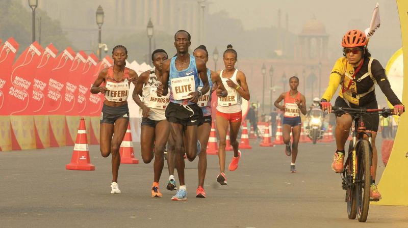 The elite womens athlete in action during the Airtel Delhi Half Marathon on Sunday. 	 PRITAM BANDYOPADHYAY