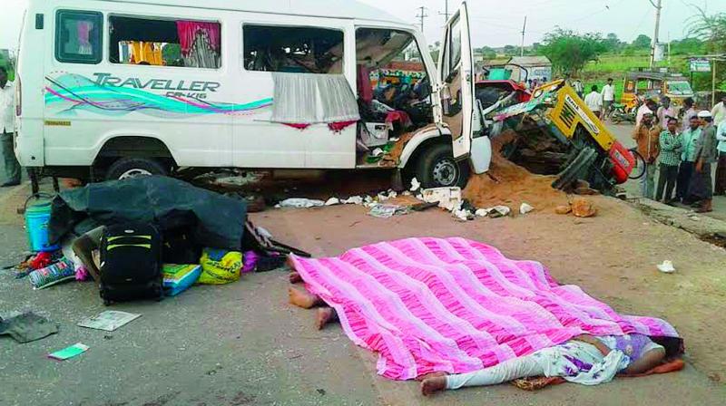 The scene of mishap on Kadapa-Kurnool highway. (Photo: DC)