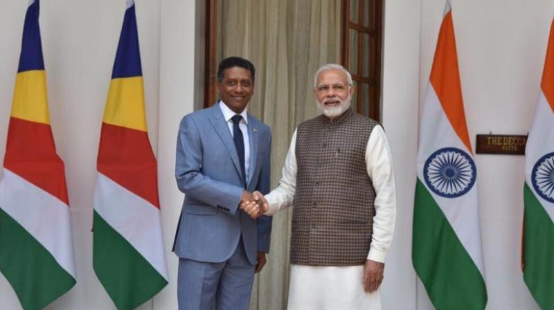 Prime Minister Narendra Modi receives the President of Seychelles Danny Antoine Rollen Faure for bilateral talks. (Photo: @MEAIndia/Twitter)