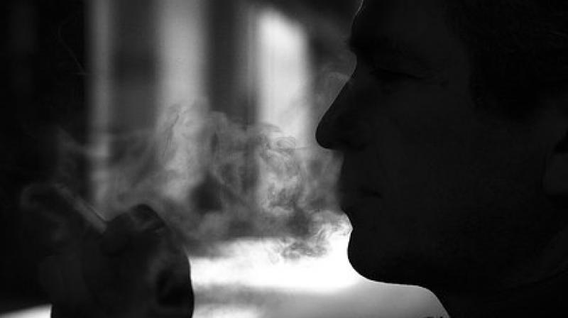 Smokers are charged higher premiums by employers, this entitles them to programs that will help them quit smoking at the same time. (Photo: Pixabay)