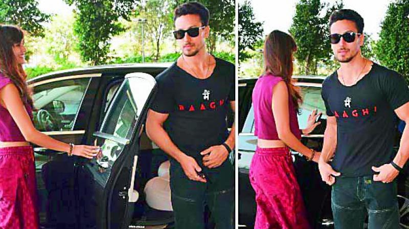 Squashing the belief that being chivalrous is not a mans prerogative, Disha opened the car door for her BF Tiger Shroff at an event.