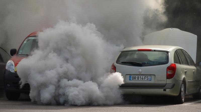 Researchers link low levels of traffic pollution to heart damage. (Photo; Pixabay)