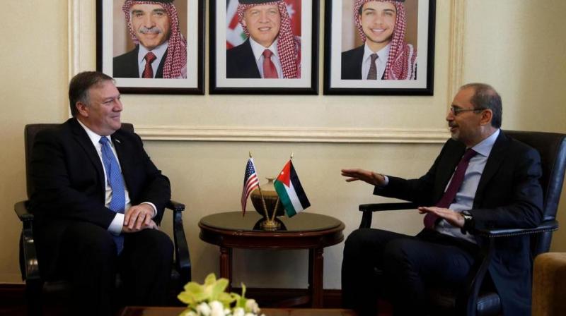 US Secretary of State Mike Pompeo (L), meets with Jordanian Foreign Minister Ayman Safadi in Amman, Jordan, April 30, 2018. (Photo: AP)