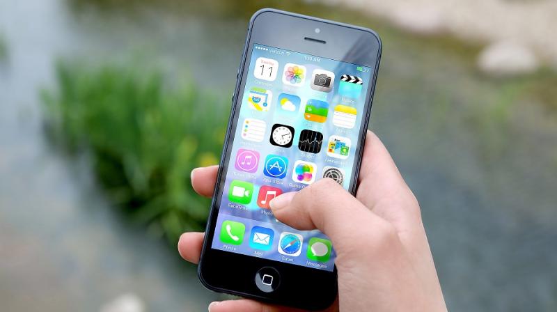 On this Mothers Day, let us take a look at apps that Moms must have on their Smartphones.