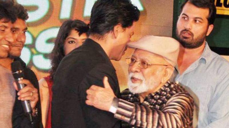 Shah Rukh Khan had shot for Lekh Tandons TV show Dil Dariya before his eventual debut in Fauji.