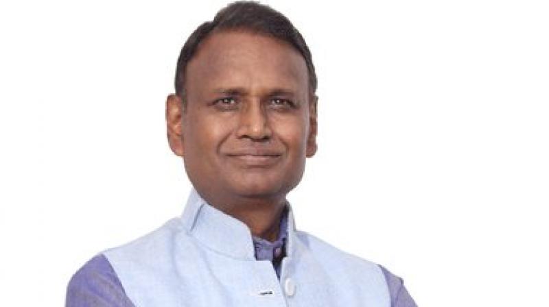 Dalits are tortured at large scale after April 2 country-wide agitation. People from Barmer, Jalore, Jaipur, Gwalior, Meerut, Bulandshahr, Karoli and other parts said that not only anti-reservationists but police are also beating and slapping false cases, BJP parliamentarian Udit Raj said. (Photo: @Dr_Uditraj)