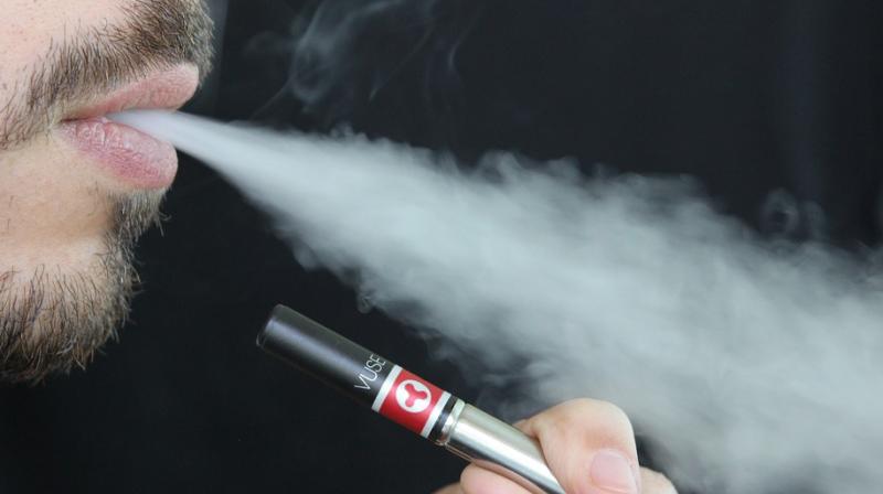 Heart attack risk significantly high for regular e-cigarette users. (Photo: Pixabay)
