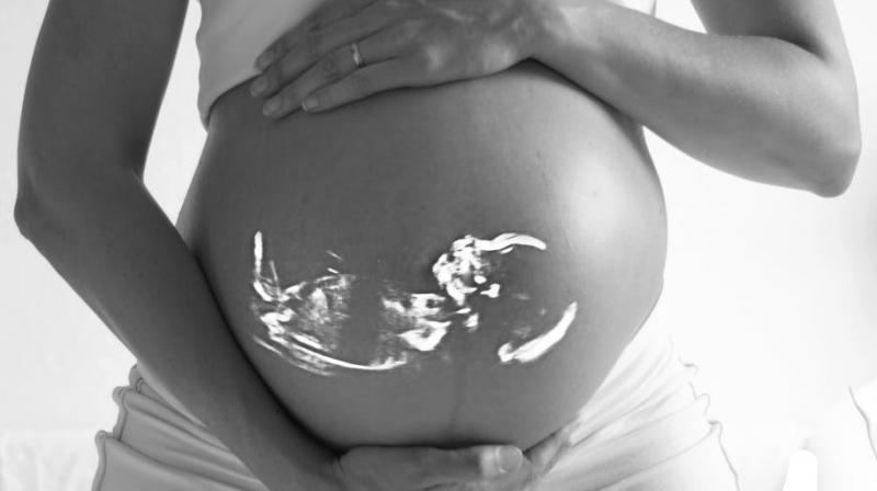 Unrealistic media images of pregnancy put women at risk. (Photo: Pexels)