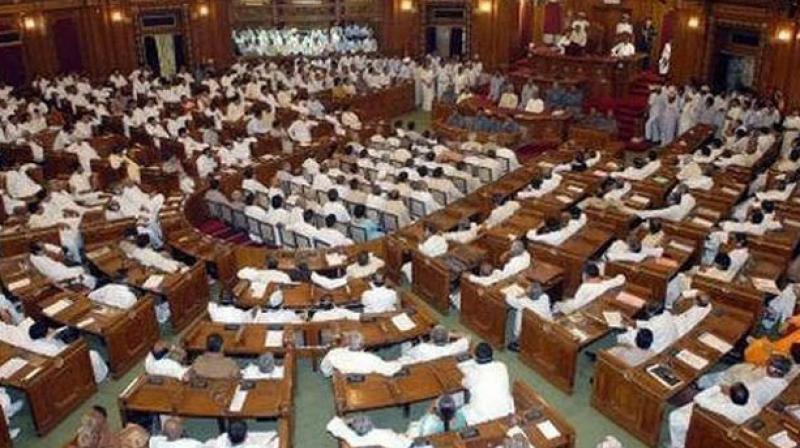 DMK stages walk out from TN Assembly after Dy Speaker evicts its member