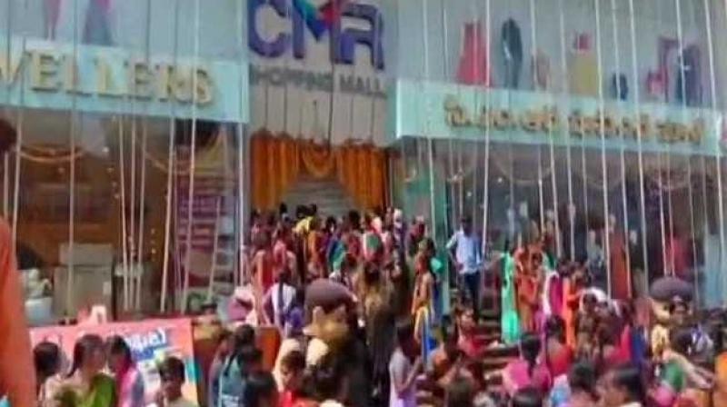 As word spread, the number of customers began to swell creating a stampede. (Photo:ANI)