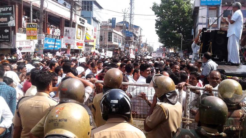 Police stops an all-party protest march to CI office in Tirurangadi on Wednesday.