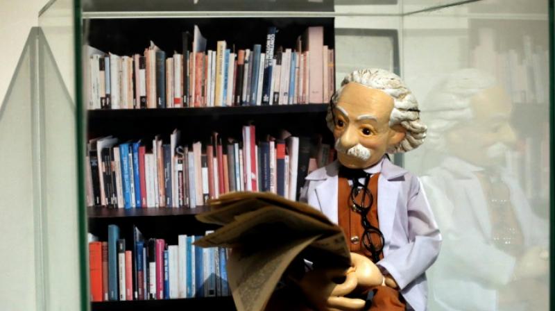 An Israeli auction house is selling letters composed by Albert Einstein, here depicted in a statue at The Albert Einstein Archives department at the Hebrew University of Jerusalem on February 11, 2016. (Photo: AFP)