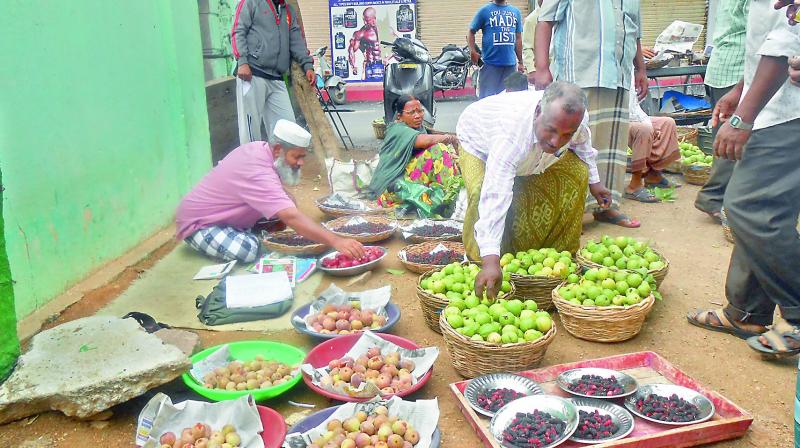 Fruit market at Barkas in Old City, Hyderabad. (Photo: DC)