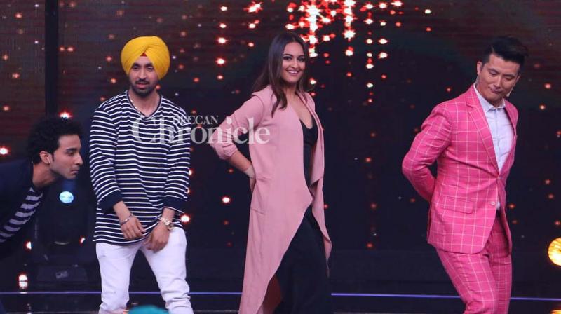 Sonakshi and Diljit put on their dancing shoes on Rising Star