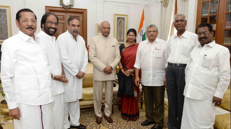 A delegation of opposition parties, including DMK, Congress, CPI and CPM met President Ram Nath Kovind on Thursday. (Photo: ANI/Twitter)
