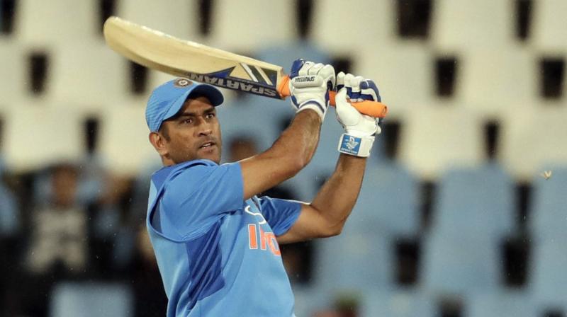 \Last 4 overs 55 . Hathyar chalana nahi bhoolein, Special hits from a special player , Mahendra Singh Dhoni,\ wrote Virender Sehwag on Twitter. (Photo: AP)