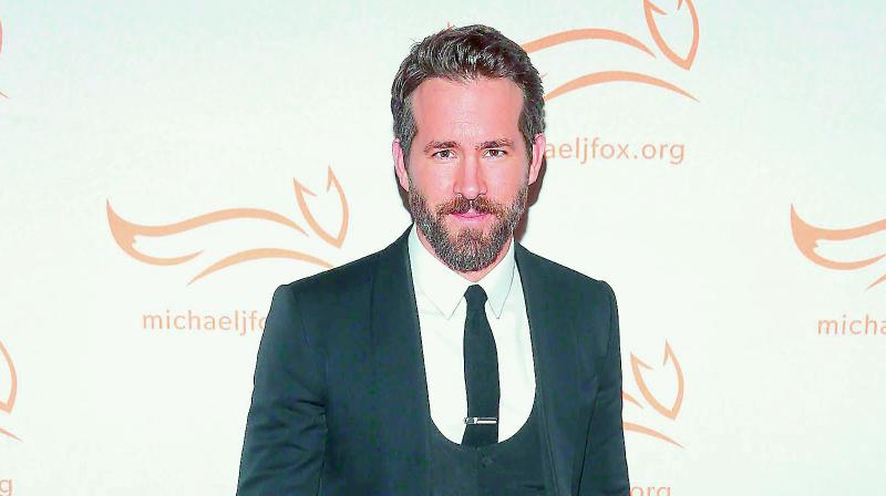 Ryan Reynolds wished his older brother Jeff a happy birthday with an adorable throwback photo!
