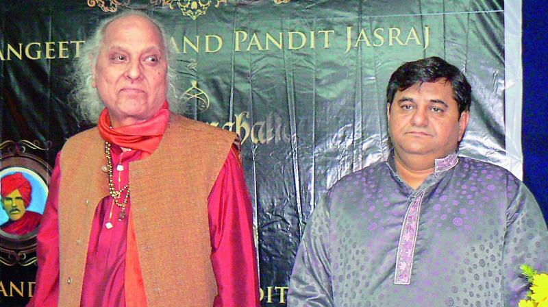 Bonding over music: Classical vocalist Pandit Jasraj with his nephew Rattan Mohan Sharma, also a vocalist