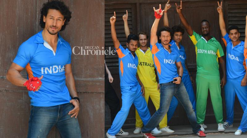 Tiger dons Indian jersey, displays cool dance moves for Champions Trophy