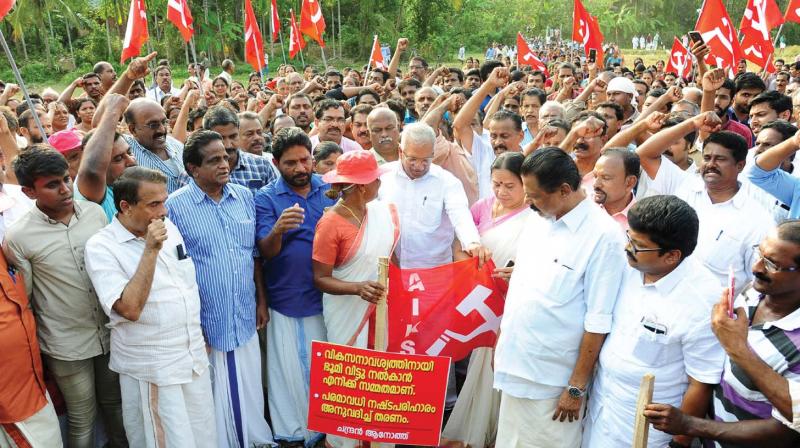 CPM leaders under the banner of Keezhattoor Janakeeya Samrakshana Samiti lead a march from Keezhattoor paddy field in Kannur on Saturday.
