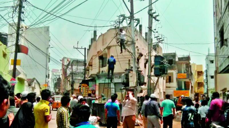 Linesman found entangled in wires at King Koti on Tuesday.