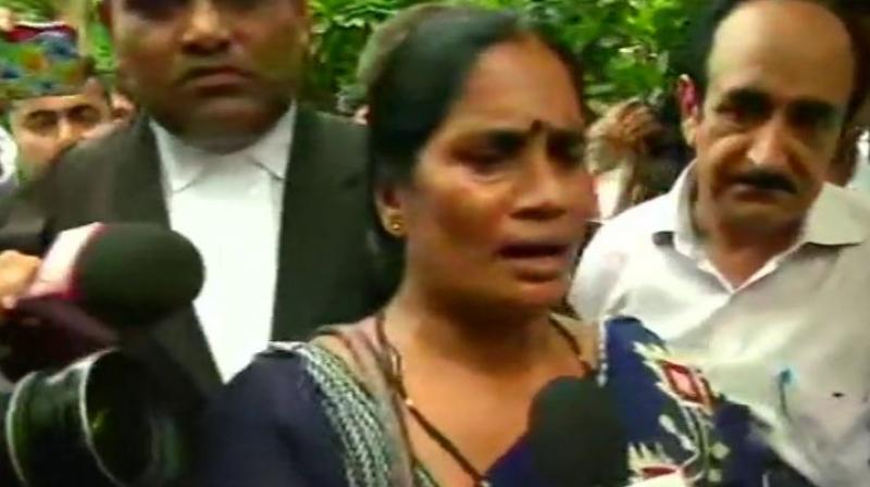 Give justice to Nirbhaya, hang her rapists: mother