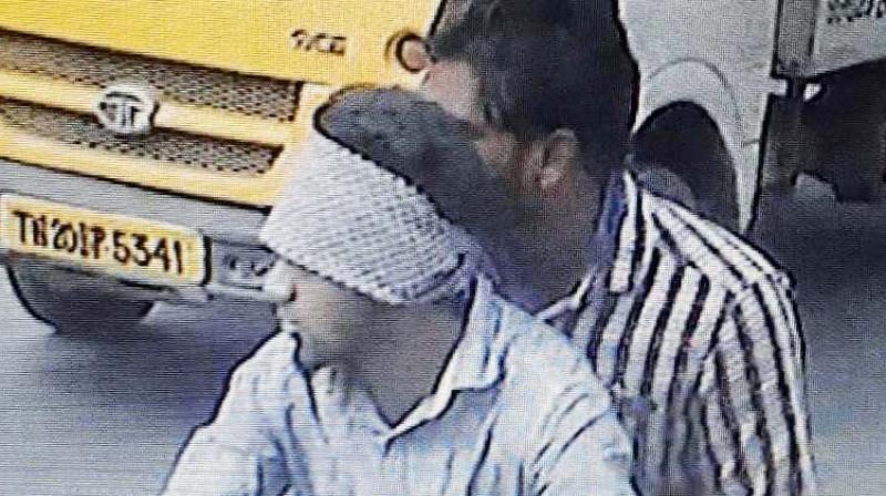 CCTV footage of the duo (Saravanan and Ghouse Basha aka Riaz).