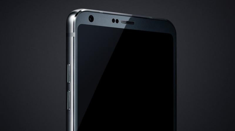 The LG G6 is expected to come with a 5.7-inch (2,880x1,440) display, powered by Qualcomms Snapdragon 821 SoC, dual rear camera and a fingerprint sensor.