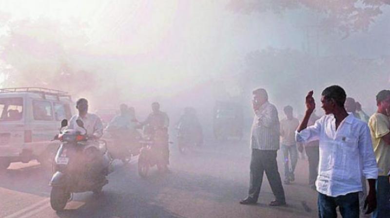Air pollution is a risk factor for non-communicable diseases and is an estimated cause of death in 24 per cent of adults from heart attacks, 25 per cent from stroke, 43 per cent from COPD and 29 per cent from lung cancer. (Representational image)