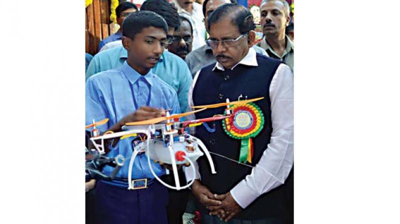 Deputy CM Dr G. Parameshwar during the inauguration of the South Indian States Science Fair 2019 at St. Josephs Indian High School in Bengaluru on Monday.