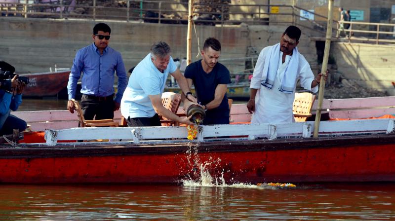 When Steve Waugh visited Varanasi to fulfil last wish of a deceased shoe-shiner