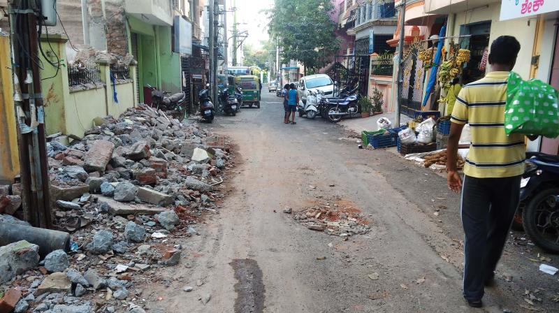 A cross section of the road at Suddagunte Palya	     Image: DC