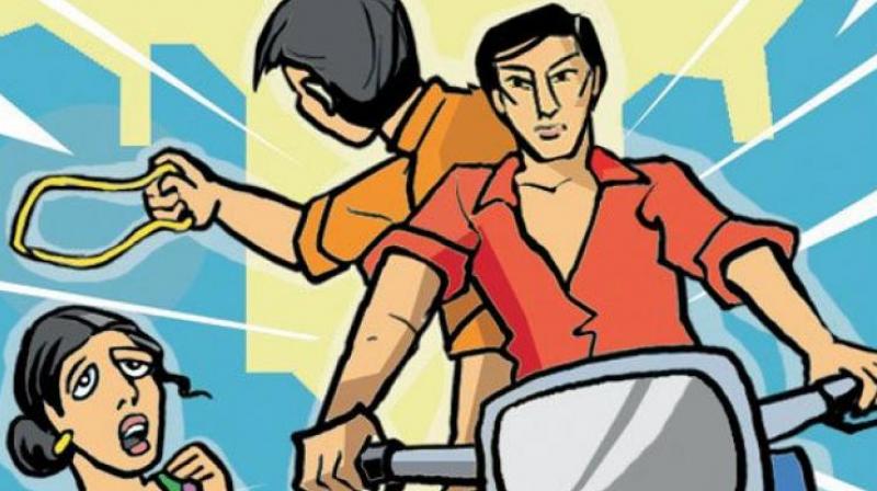 The duo had snatched the 2.5-tola gold chain of homemaker Anjali who was walking back home at Rajiv Gandhi Nagar. (Representational Image)