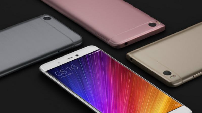 The smartphone features a metal body with a 5.15-inch display. Measuring a svelte 7.09mm thick, Mi 5c is amazingly light at just 135g. (Representational image)
