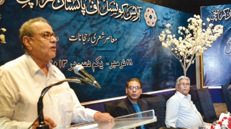 Renowned Indian poet Dr Satyapal Anand at the sixth International Urdu Conference at the Karachi Arts Council in 2013. (Photo: Arts Council of Pakistan)