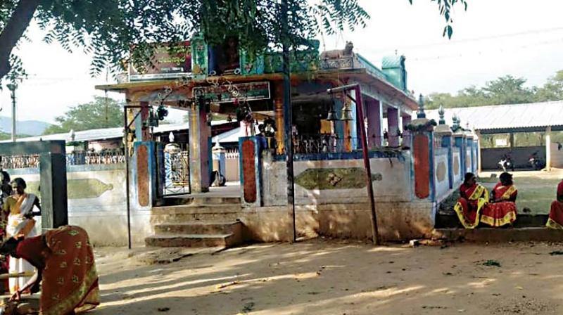 In fact the  district administration preferred Mysuru instead of  Chamarajanagar for  better access to treatment for 120 devotees who had consumed the prasada laced with poison at Kichuguththi Maramma temple at Sulawadi in Hanur taluk on the 14th of this month.