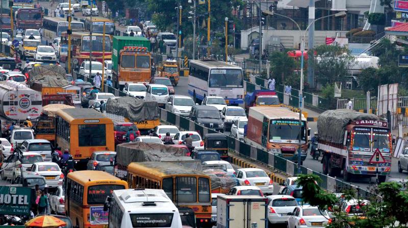 Traffic at the busy Vyttila junction. 	(Photo: DC)