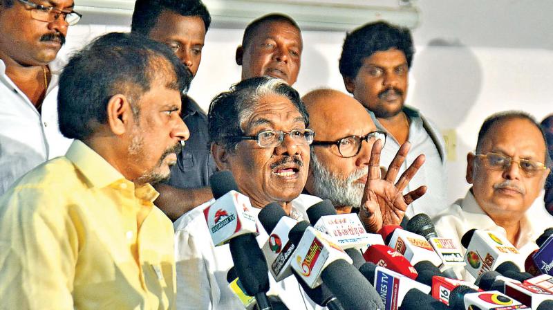 Film director Bharatiraja addresses the media at the launch of Tamilar Kalai Ilakkiya Panbaadu Amaippu on Monday. (Photo: DC)