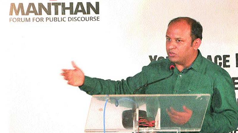 Mr Pratik Sinha, founder of alt-news, at Manthan Talk at Vidyaranya school on Saturday.