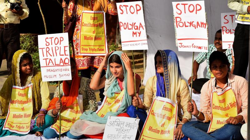 Activists of Joint Movement Committee protest on the issue of triple talaq at Jantar Mantar in New Delhi. (Photo: PTI)