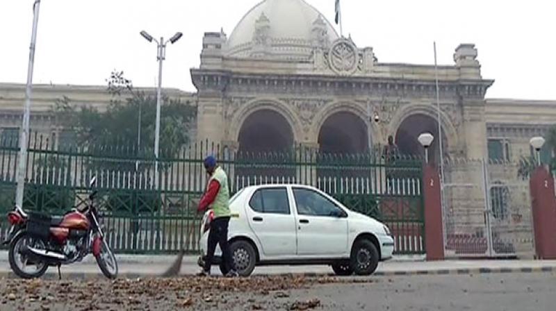 The roads were then cleaned by the Lucknow Municipal Corporation, soil was also put on the smashed potatoes so that motorcyclists and other two-wheeler riders do not skid off the road. (Photo: ANI)