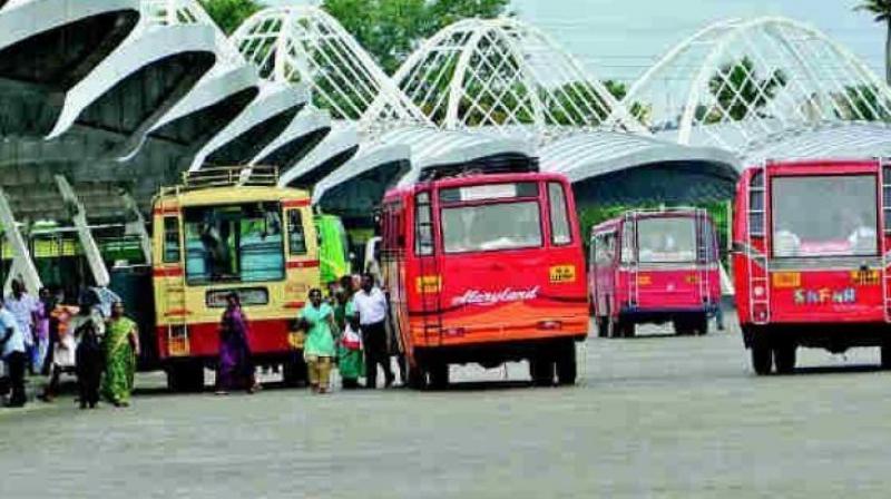 The sources noted that some of the buses running along the Metro Rail can cater to parts of the city where there is a dearth of connectivity.  (Representational Images)