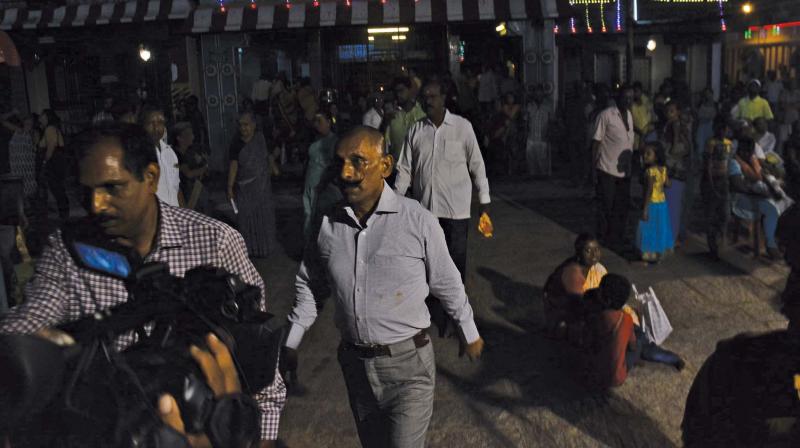 The Idol Wing-CID of Tamil Nadu Police led by A.G. Pon Manickavel, Inspector General of Police, on Thursday enquired the temple staff and authorities of the Kapaleeswarar Temple at Mylapore in connection with the alleged theft of a peacock statue performing puja to lord Shiva in 2004.	DC