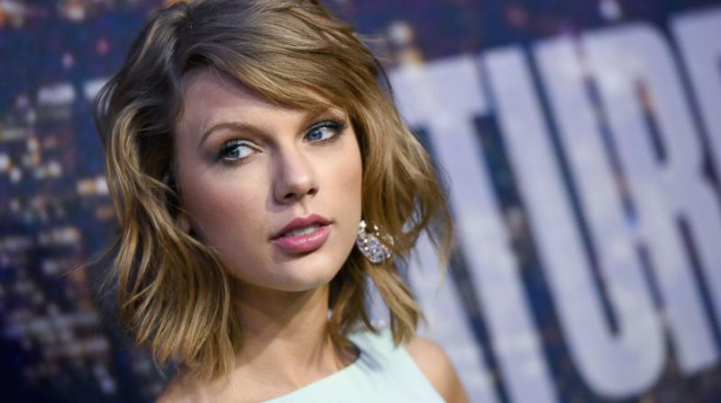 Taylor Swift donates to Louisiana flood victims