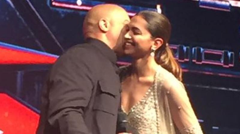 Watch: Vin Diesel kisses Deepika Padukone in front of huge crowd of fans |  Watch: Vin Diesel kisses Deepika Padukone in front of huge crowd of fans