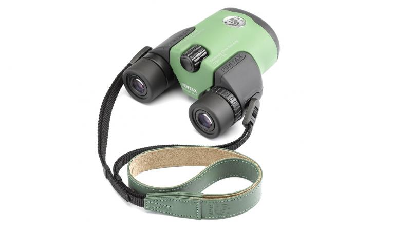 The RICOH Pentax Papilio binoculars come equipped with fully multi-coated optics and aspherical lenses for edge-to-edge clarity and sharpness.