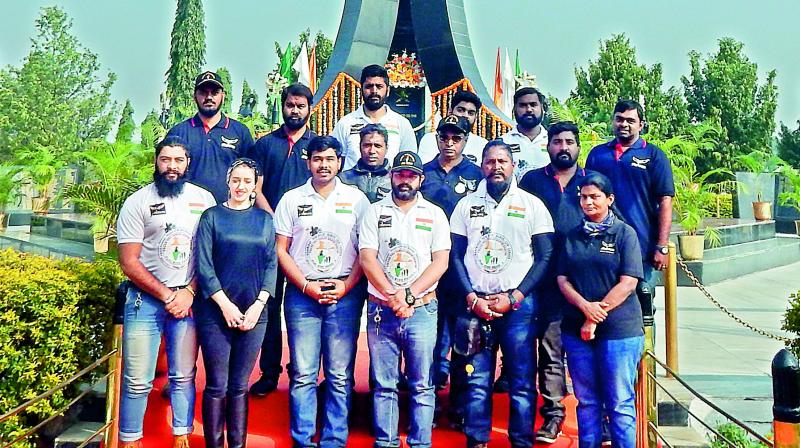 Members of the Wanderers Club of Hyderabad who paid their homage on Army Day.