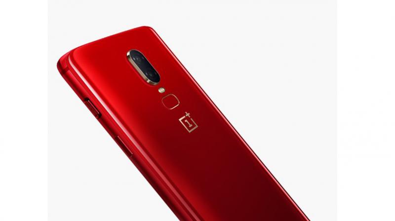 The beautiful OnePlus 6 Red edition.