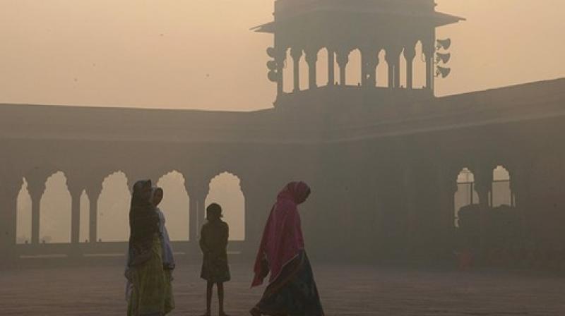 Residents of cities across the globe are plagued by air pollution (Photo: AFP)