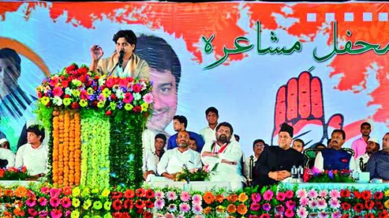 Poet Imran Prathapgarphi at his eloquent best at the mushaira organised by the Congress in Nirmal town recently.  (Photo:DC)